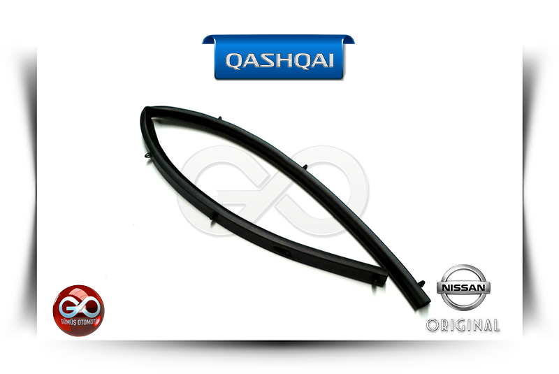 Siyah plastik ön panjur çerçevesi, Nissan amblemi, bağlantı klipsleri