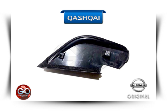 Siyah plastik otomobil parçası, sabitleme klipsli kapak