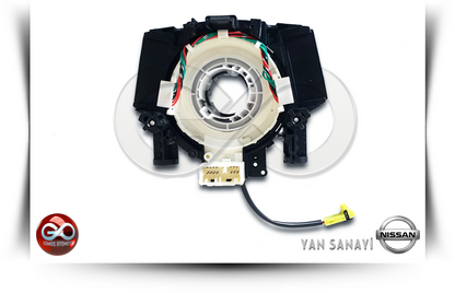 Siyah airbag makarası, makaralı kablo ve bağlantı fişleri