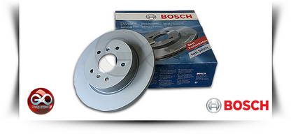 Fren diski takımı: Bosch marka fren diski ve kutusu; delikli metal disk